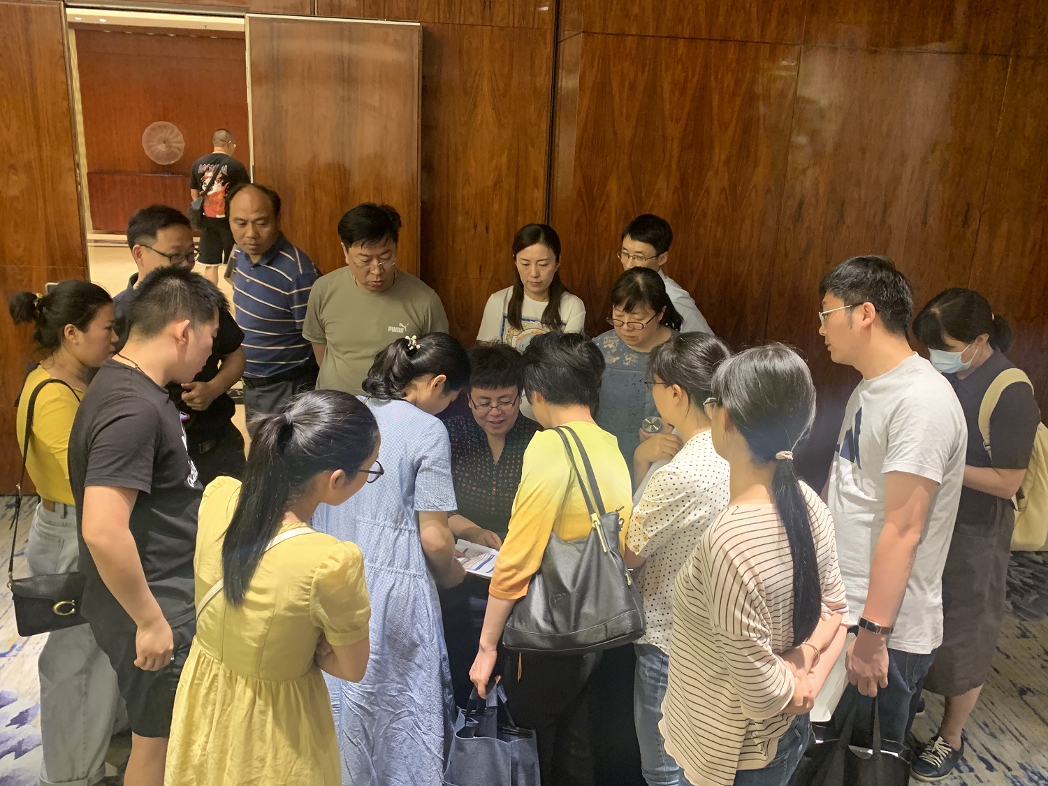 两位老师解答学员问题1.jpg 两位老师解答学员问题1.jpg